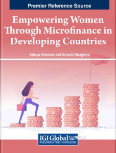 Empowering Women Through Microfinance in Developing Countries by Yahaya Alhassan (Hardback)